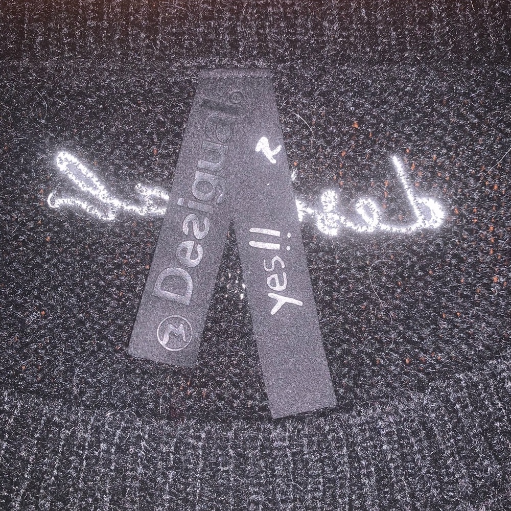 Desigual sweater